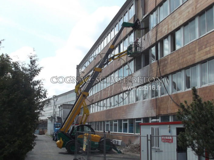 Découpe béton lycée Pons